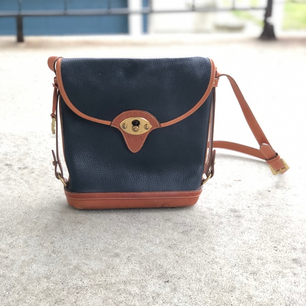 ✨HP✨ Dooney & Bourke Vintage Calvary Spectator bag